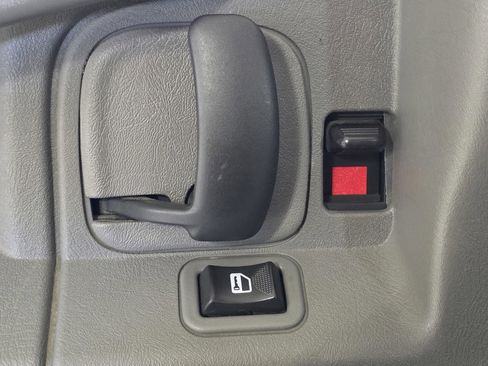 Used 2018 Chevrolet Express 2500 LS w/ Driver Convenience Package image 25