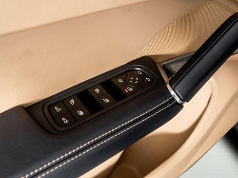 Used 2023 Porsche Cayenne Turbo w/ Premium Package Plus (PI3) image 41