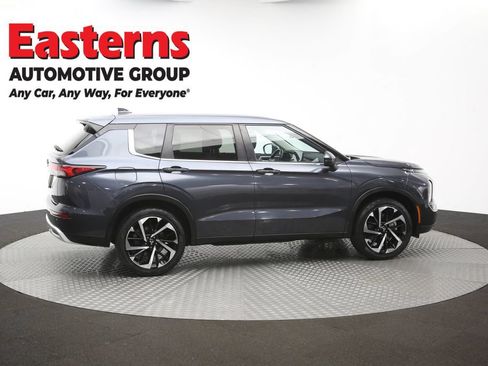 Used 2024 Mitsubishi Outlander SE FWD image 45