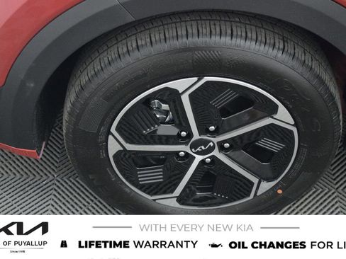 New 2026 Kia Niro LX FWD image 21
