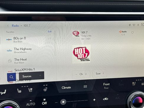 New 2026 Lexus RX 350h AWD/4WD image 18