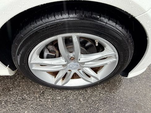 Used 2012 Mercedes-Benz C 250 Sedan image 41