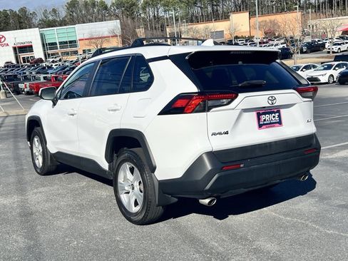 Used 2021 Toyota RAV4 XLE image 7