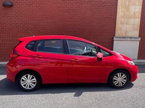 Used 2017 Honda Fit LX image 1