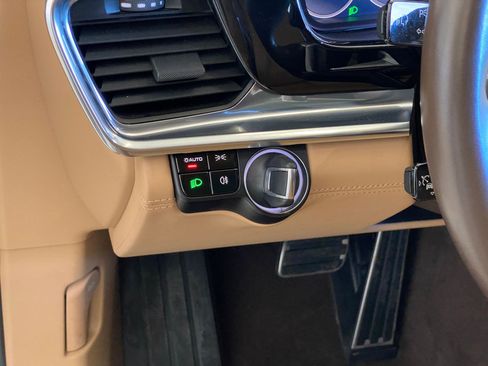 Used 2020 Porsche Panamera 4S w/ Premium Package image 26