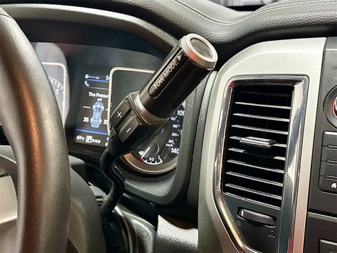 Used 2019 Nissan Titan PRO-4X image 17