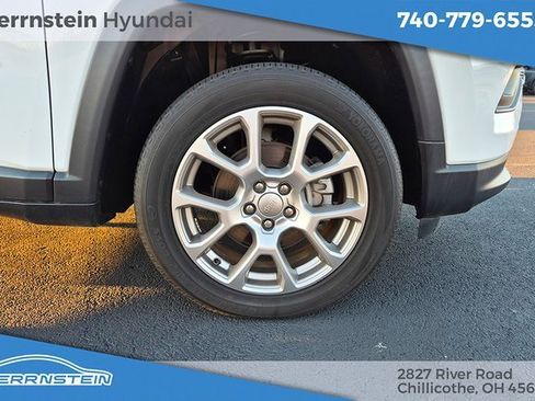 Used 2022 Jeep Compass Latitude image 29