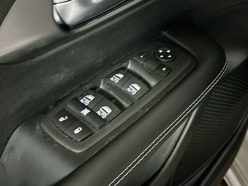 New 2026 Chrysler Pacifica Select image 18