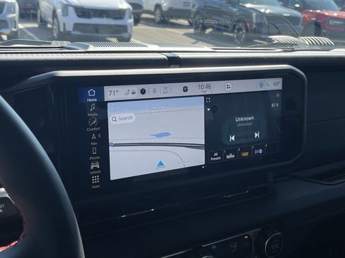 Used 2024 Jeep Wrangler Unlimited Rubicon image 14