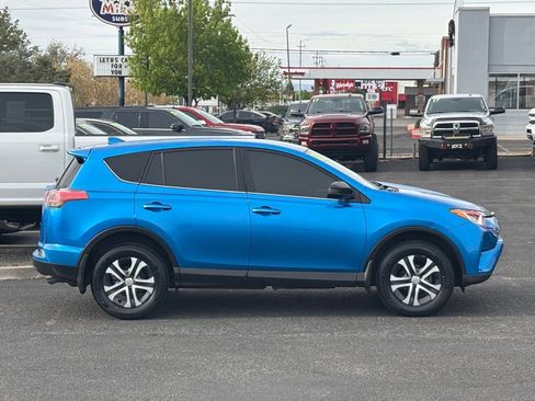 Used 2018 Toyota RAV4 LE w/ All Weather Liner Package image 3