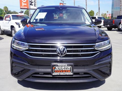 Used 2022 Volkswagen Tiguan SE FWD image 3