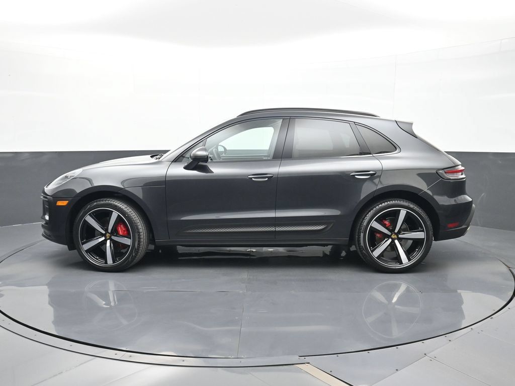 Certified 2023 Porsche Macan S AWD/4WD image 2