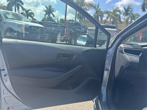 Used 2022 Toyota Corolla LE FWD image 21