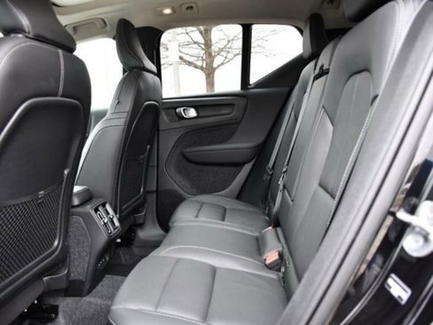 Certified 2025 Volvo XC40 B5 Plus image 14