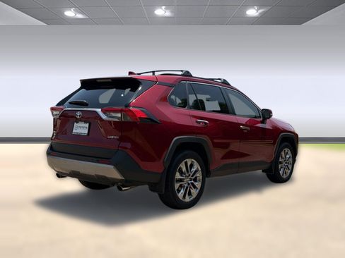 Used 2024 Toyota RAV4 Limited w/ Advanced Technology Package FWD image 9