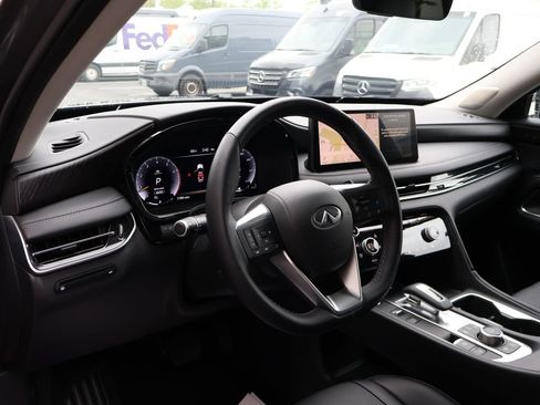 Used 2025 INFINITI QX60 Sensory w/ Cargo Package AWD/4WD image 19