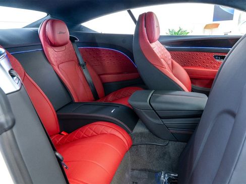 Used 2024 Bentley Continental GT Speed image 5