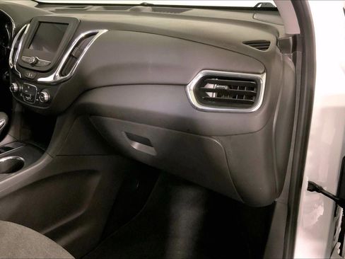 Used 2023 Chevrolet Equinox LT FWD image 16
