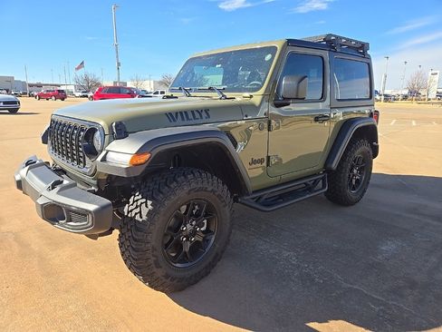 Used 2025 Jeep Wrangler Willys image 1