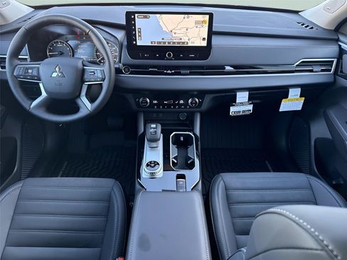 New 2026 Mitsubishi Outlander SE FWD image 23