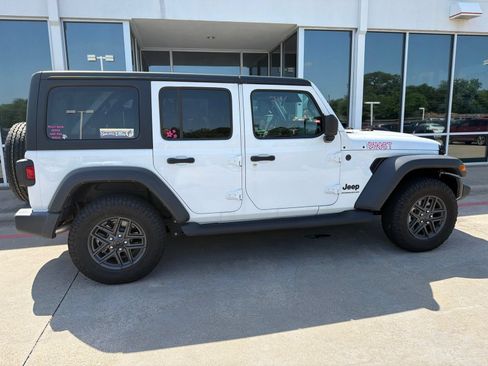 Used 2024 Jeep Wrangler Unlimited Sport AWD/4WD image 6