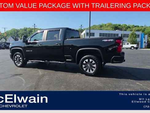 Used 2021 Chevrolet Silverado 2500 Custom w/ Custom Value Package AWD/4WD image 7