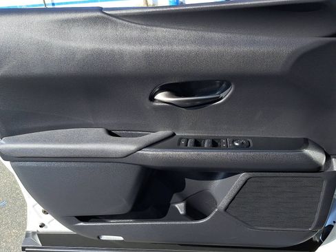 Used 2025 Lexus UX 300h AWD w/ Cold Area Package image 28