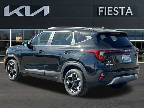 Used 2025 Kia Seltos S AWD/4WD image 3