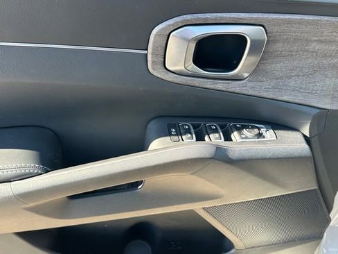 Used 2023 Kia Sorento X-Line EX image 23
