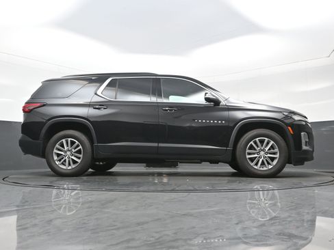 Used 2022 Chevrolet Traverse LT image 33