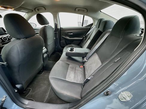 Used 2025 Nissan Sentra SR FWD image 24