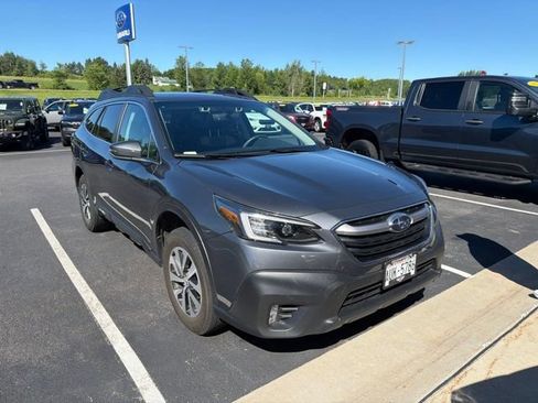 Used 2020 Subaru Outback Premium AWD/4WD image 1