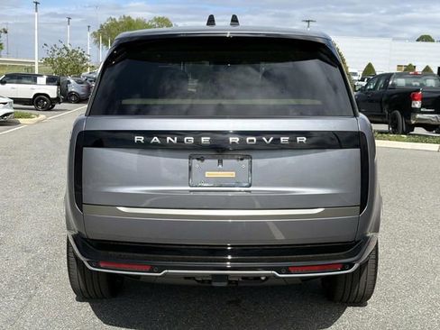 New 2026 Land Rover Range Rover SE image 4