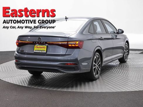 Used 2025 Volkswagen Jetta Sport FWD image 5