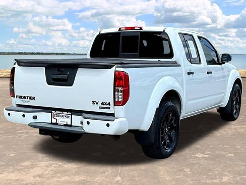 Used 2021 Nissan Frontier SV w/ Midnight Edition Floor Mats AWD/4WD image 8