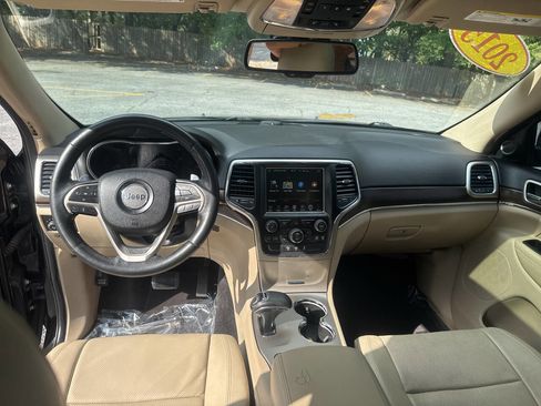 Used 2015 Jeep Grand Cherokee Limited w/ Luxury Group II image 16