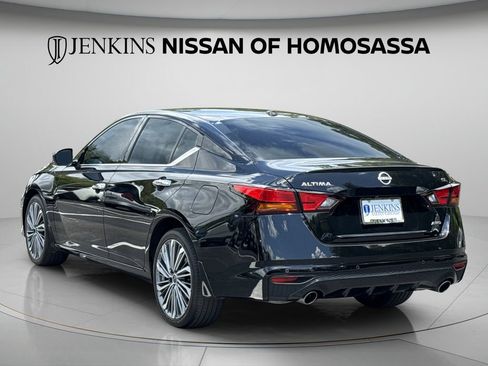 Certified 2024 Nissan Altima 2.5 SL AWD/4WD image 9