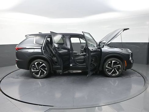 Used 2024 Mitsubishi Outlander SE Black Edition AWD/4WD image 45