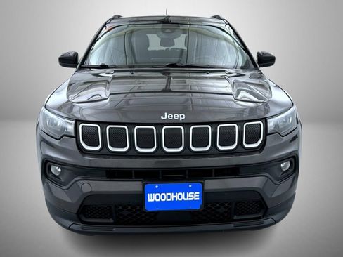 Certified 2022 Jeep Compass Latitude AWD/4WD image 2