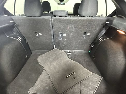 Used 2023 Nissan Kicks SV FWD image 33
