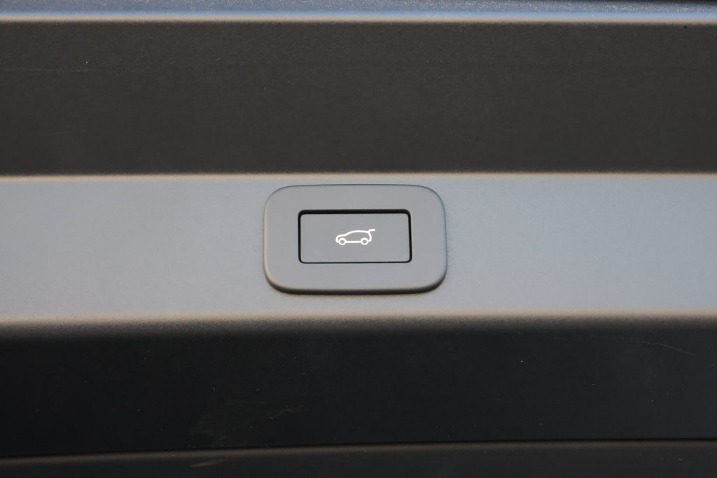 New 2027 Land Rover Range Rover Sport SE AWD/4WD image 8