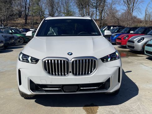 New 2026 BMW X5 xDrive40i w/ Premium Package image 2