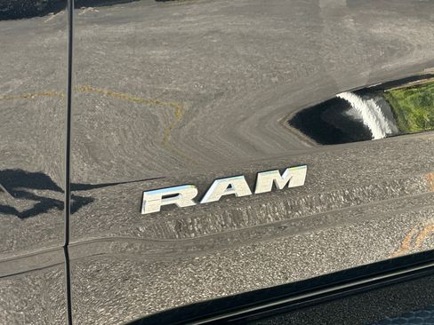 Used 2023 RAM 1500 Laramie AWD/4WD image 15