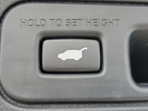 Used 2024 Honda Pilot EX-L image 10