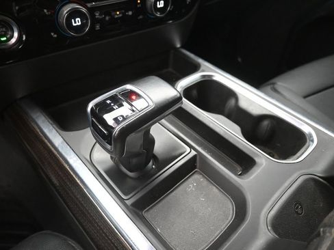 Used 2023 Chevrolet Silverado 1500 LT Trail Boss w/ LPO, Dark Essentials Package AWD/4WD image 32