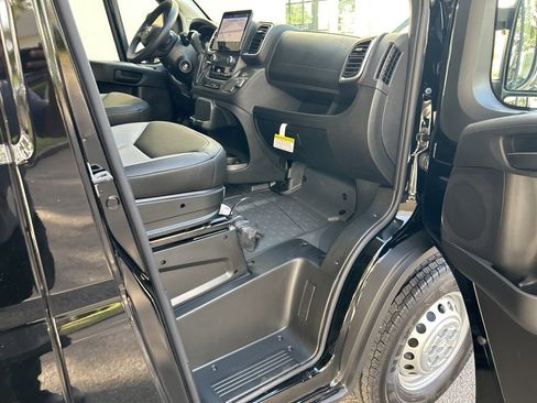 New 2026 RAM ProMaster 2500 w/ Premium Convenience Group image 20
