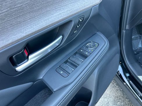Certified 2026 Toyota Grand Highlander AWD image 19