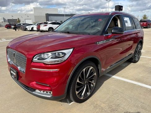 Used 2020 Lincoln Aviator Reserve w/ Equipment Group 202A image 2