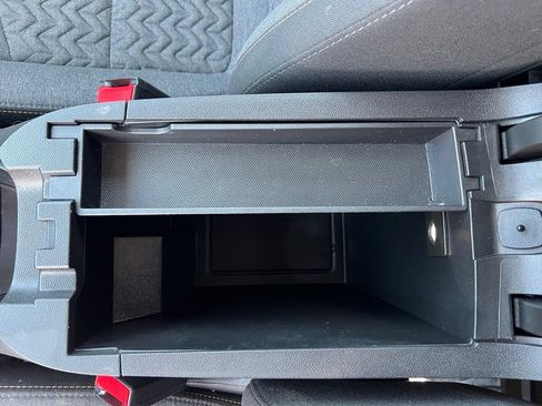 Used 2023 Chevrolet Equinox LT w/ LPO, Floor Liner Package AWD/4WD image 31