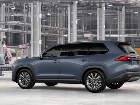 New 2026 Toyota Grand Highlander Platinum image 5